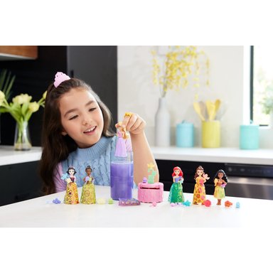 MUÑECA DISNEY PRINCESAS HRN56 PRINCESA COLOR REVEAL FIESTA FLORAL - 2