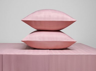 SET SÁBANAS RIPLEY HOME EMBOSSED QUEEN MICROFIBRA PALO ROSA COLOR ENTERO RELIEVE