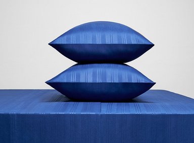 SET SÁBANAS RIPLEY HOME EMBOSSED QUEEN MICROFIBRA AZUL COLOR ENTERO RELIEVE