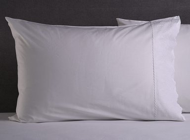 FUNDA DE ALMOHADA RIPLEY HOME MEDIDAS ESPACIALES ALGODÓN 180 HILOS 70 X 50 CM BLANCO