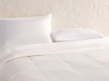 EDREDÓN MAISON LINETT PLUMA QUEEN BLANCO COLOR ENTERO - 2