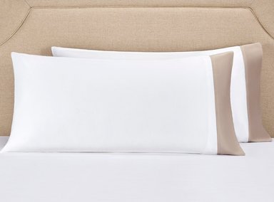 SET 2 FUNDAS DE ALMOHADA MAISON LINETT BEDDING MEDIDAS ESPACIALES ALGODÓN SATÉN 90 X 50 CM BLANCO TAUPE 400 HILOS CUFF
