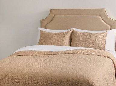 CUBRECAMA RIPLEY HOME BLOOM 1.5 PLAZAS MICROFIBRA TAUPE COLOR ENTERO