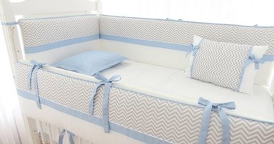 SET DE CUNA  ESTANDAR DISEÑO ZIG ZAG - CELESTE