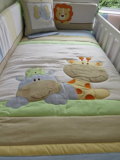 SET DE CUNA ESTANDAR DISEÑO SAFARI BORDADO, NIÑO