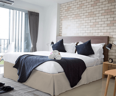 FALDON DE TARIMA NUBE HOGAR QUEEN 160CM X 200CM ELEGANCE DRILL 35CM