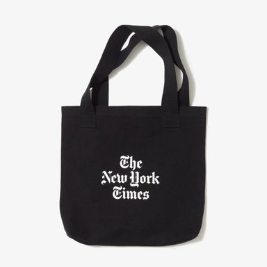 BOLSA THE NEW YORK TIMES ALGODÓN NEGRO CON LOGO APILADO