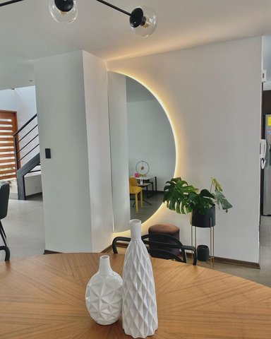 ESPEJO DECONFORT MEDIA LUNA NATURAL CON LUZ LED