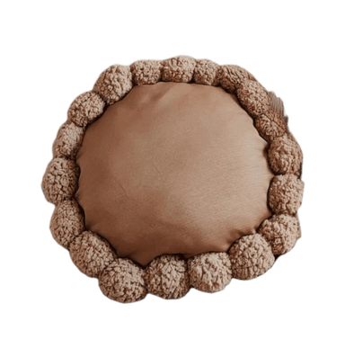 COJIN REDONDO BOHO HOME COLOR CAMEL CON POMPONES