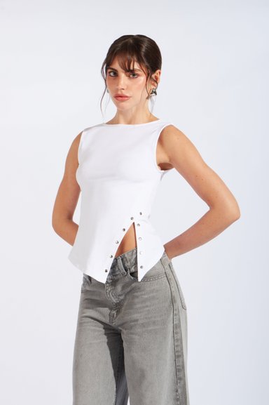 TOP PUNTA ASIMÉTRICO BROCHE