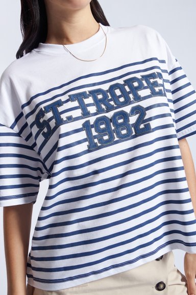 T-SHIRT BOXY A RAYAS VARSITY