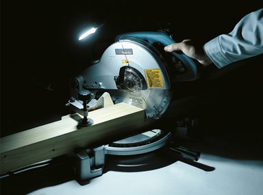 SIERRA INGLETEADORA 10 1650 W LS1040F LUZ MAKITA - 6