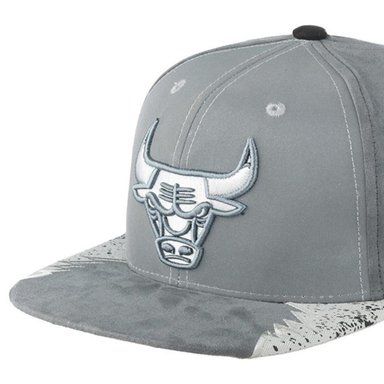GORRA MITCHELL Y NESS NBA DAY 5 SNAPBACK BULLS HHSS1102-CBUYYPPPGREY - 5