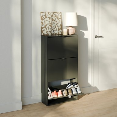 ZAPATERA CON CORTE PARA ZÓCALO LUCÍA 3 PUERTAS NEGRO RYR MUEBLES