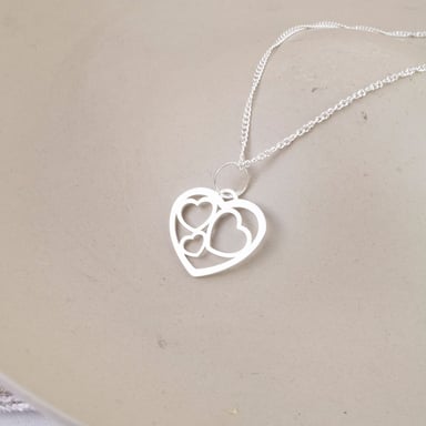 COLLAR CORAZONES CALADOS PLATA - 3