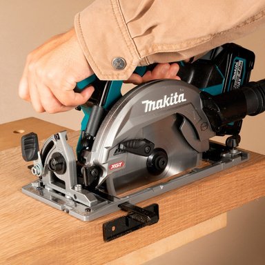 SIERRA CIRCULAR MAKITA 40V 6 1/2' 5200RPM 57MM SIN BAT HS012GZ - 4