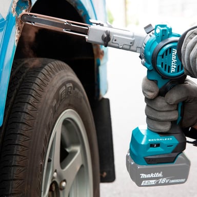 LIJADORA DE BANDA MAKITA DBS180Z 18V BRUSHLESS VELOCIDAD VARIABLE - 4