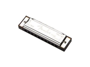 FENDER BLUES DELUXE ARMÓNICA EN CLAVE DE C, CROMADO, IDEAL PARA TODAS LAS EDADES.