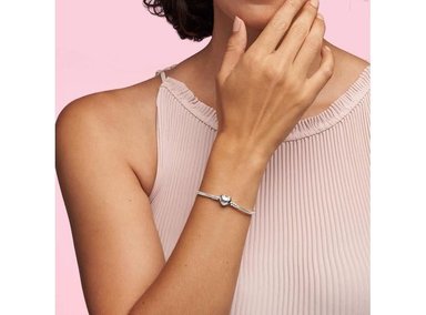 PANDORA MOMENTS PULSERA TIPO SERPIENTE CON DIJE DE CORAZÓN Y CAJA DE REGALO, COMPATIBLE CON DIJES - 2