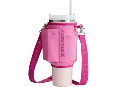 STANLEY QUENCHER CARRY ALL CON ACCESORIOS ADICIONALES Y SEGURO, IDEAL PARA BOTELLAS DE AGUA, LIBRE DE BPA