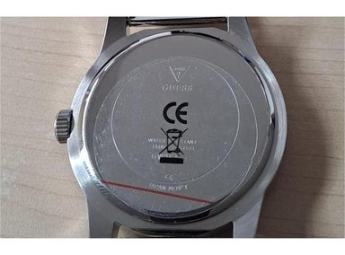 RELOJ GUESS PARA MUJER CON BORDE DE MONEDA, CORREA MULTICOLOR Y RESISTENCIA AL AGUA, DISEÑO SOFISTICADO - 6