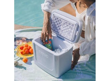 RTIC HIELERA PERSONAL DE 8 CUARTOS, COMPACTA, AISLADA Y PORTÁTIL IDEAL PARA ALIMENTOS Y BEBIDAS - 6