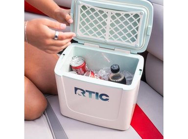 HIELERA PERSONAL RTIC, COMPACTA Y PORTÁTIL PARA CAMPING, PICNIC, PLAYA Y PESCA. CAPACIDAD PARA 12 LATAS - 5