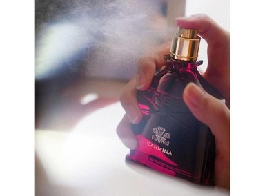 PERFUME DE LUJO CREED CARMINA PARA MUJER CON UNA EXÓTICA COMBINACIÓN DE FRAGANCIAS FLORALES Y AMADERADAS - 2