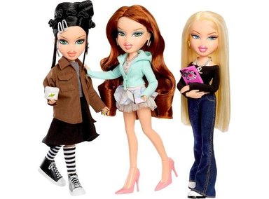 BRATZ X MEAN GIRLS MUÑECA COLECCIONISTA JANIS CON TRAJES EXCLUSIVOS - 5