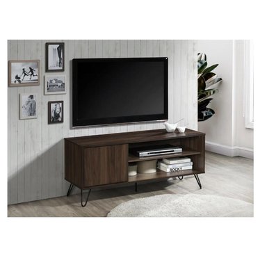 MESA DE TV RÚSTICA 50' JERICÓ TU MESITA MELAMINA 18MM COLOR MARRÓN 1 PUERTA