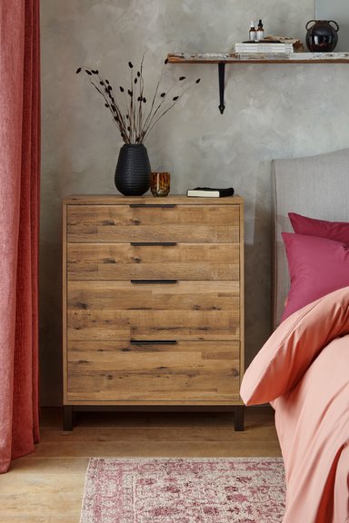 CÓMODA ALTA BETA COLOR MARRÓN 4 CAJONES TU MESITA