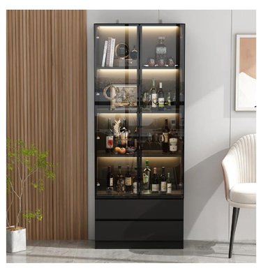 VITRINA CLÁSICA TU MESITA GIORGIA COLOR NEGRO 2 PUERTAS 2 CAJONES LUZ LED