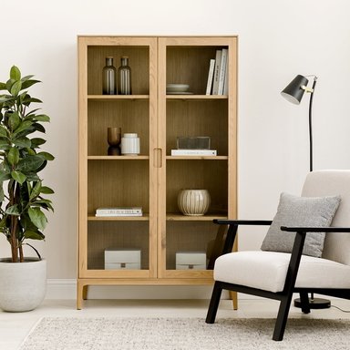 VITRINA ALTA MODERNA 2 PUERTAS DUBLIN COLOR DUNA TU MESITA