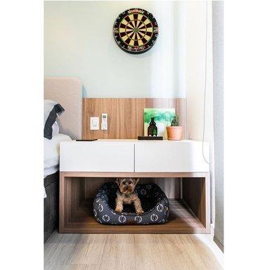 VELADOR PARA MASCOTA CON 2 CAJONES PET NOOK MARRÓN/BLANCO TU MESITA