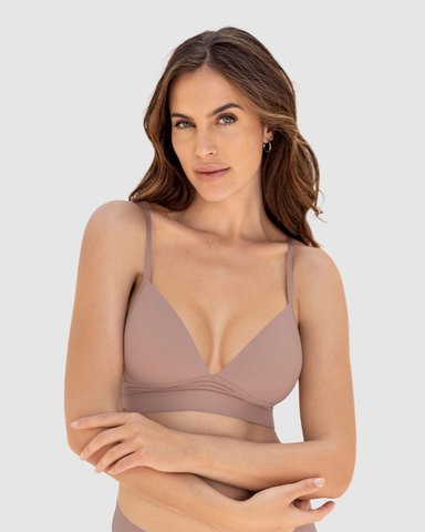 BRASIER TRIANGULAR DE REALCE SUAVE CON ESCOTE PROFUNDO