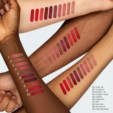 LÁPIZ LABIAL R.E.M BEAUTY BY ARIANA GRANDE CLÁSICO CUDDLY - 5