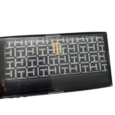 BILLETERA TOMMY HILFIGER 69J9639002 NEGRO ZIP AROUND MONOGRAM