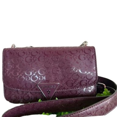 CARTERA CROSSBODY GUESS ESMERAY MERLOT
