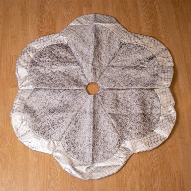 FALDA DE ÁRBOL NAVIDEÑO PANADECOR PLATEADA EN POLIÉSTER 116CM - 1