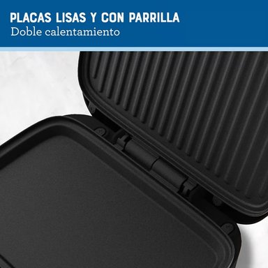 SANDWICHERA COMPACTA QUICK LOCK CON PLATOS HONDOS OSTER CKSTSM400 NEGRO - 2