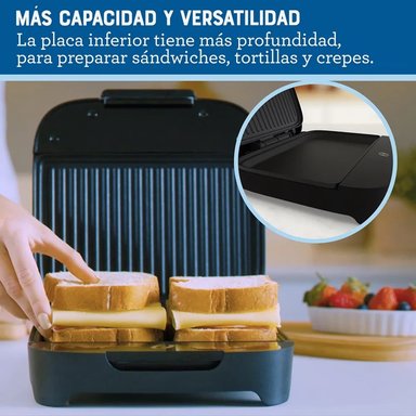 SANDWICHERA COMPACTA QUICK LOCK CON PLATOS HONDOS OSTER CKSTSM400 NEGRO - 4