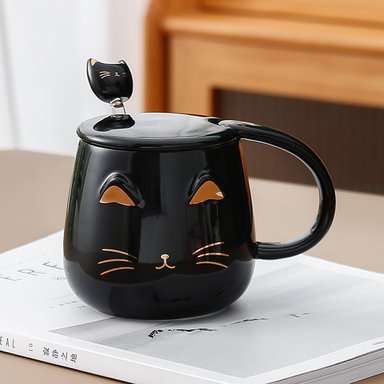 TAZA DE CERÁMICA CON TAPA Y CUCHARITA COLECCIÓN GATOS NEGRO