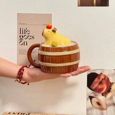 TAZA CAPIBARA BARRIL 450 ML