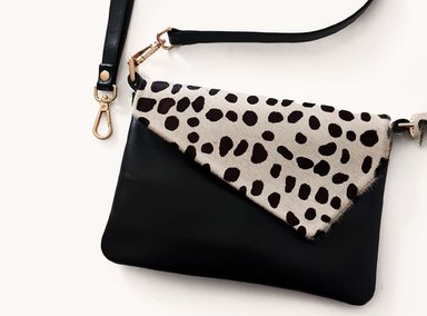 CARTERA DE CUERO TIPO SOBRE ALONDRA NEGRO