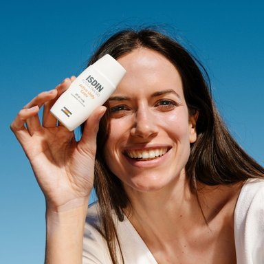 BLOQUEADOR FACIAL ISDIN ACTIVE UNIFY COLOR - 3