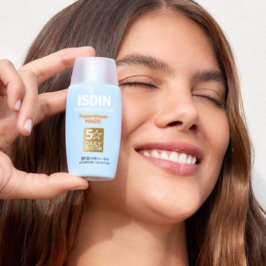 SET TRATAMIENTO FACIAL ISDIN DUO FOTOPROTECTOR FUSION WATER MAGIC SPF 50 50 ML - 2