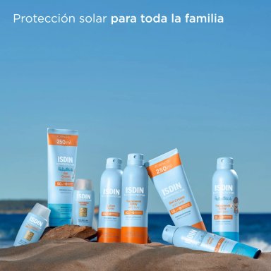 SET ISDIN FOTOPROTECCIÓN CUERPO Y ROSTRO: FUSION WATER MAGIC SPF50 50ML + TRANSPARENT SPRAY WET SKIN SPF50 250ML - 2