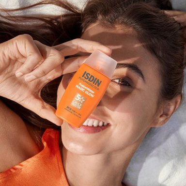 FOTOPROTECTOR ISDIN FUSION WATER MAGIC GLOW SPF50 - 50ML - 4