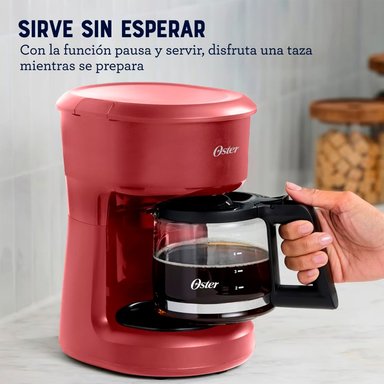 TRICOMBO OSTER LICUADORA BLSTKAG-RPB + CAFETERA CON FILTRO + EXTRACTOR - 4