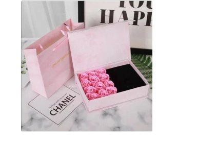 KIT FELIZ DIA MAMA COLLAR+ROSAS JABON